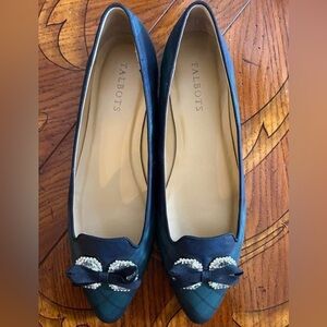 Talbots 9.5M Holiday Flats BEAUTIFUL